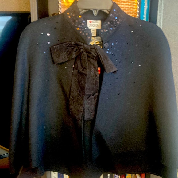 Black Caplet , One Size - Small to Medium, Brand New. - Picture 1 of 4